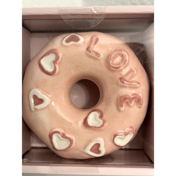 Cupcakes and Cashmere Ceramic Decor Donuts LOVE XOXO and Sprinkles Valentines - Picture 2 of 4